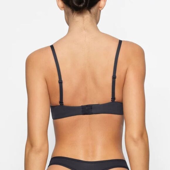 NWT SKIMS Fits Everybody Unlined Demi Bra In Onyx Black Bra - Picture 3 of 8
